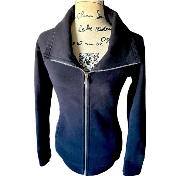 Lululemon Black Radiant Full Zip Jacket Sz 4 - Picture 1 of 14